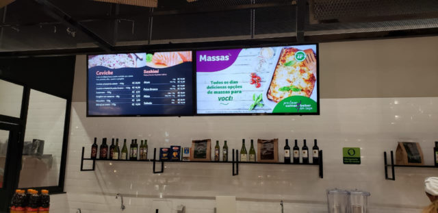 digital signage MegaMidia na Rotisseria Pão de Açúcar